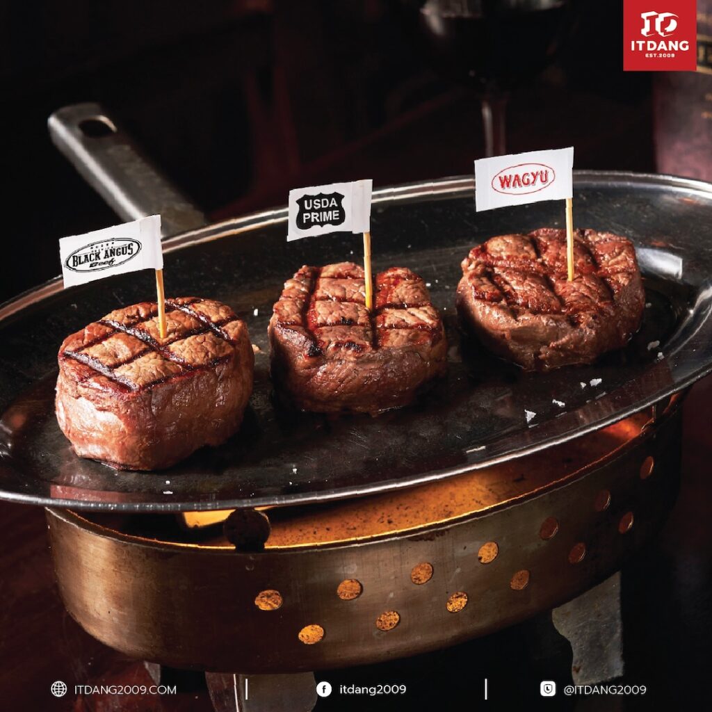 EL GAUCHO Argentinian Steakhouse – สาขาสุขุมวิท 19 ใช้วัสดุธรรมชาติเป็นหลัก โดยเฉพาะ “อิฐแดงตันมือ” จาก อิฐแดง2009