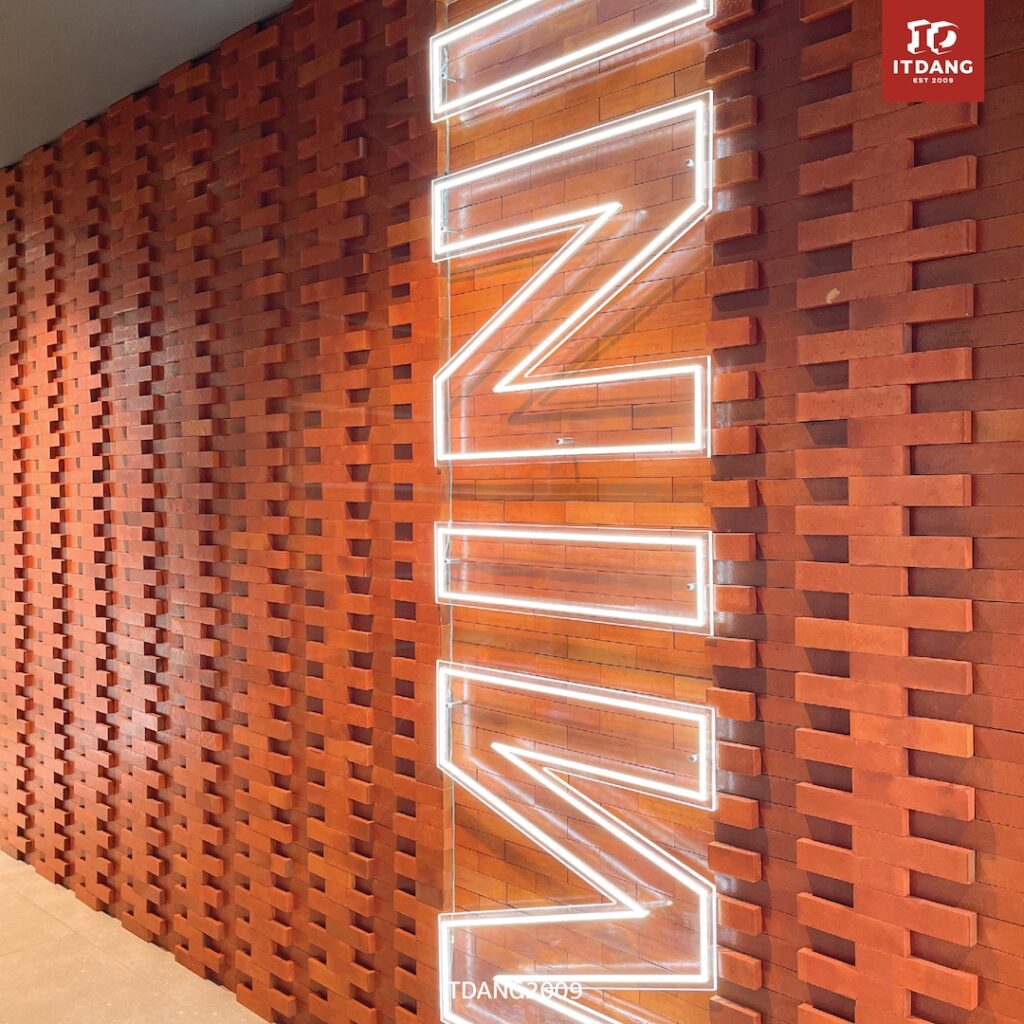 อิฐแดงโชว์