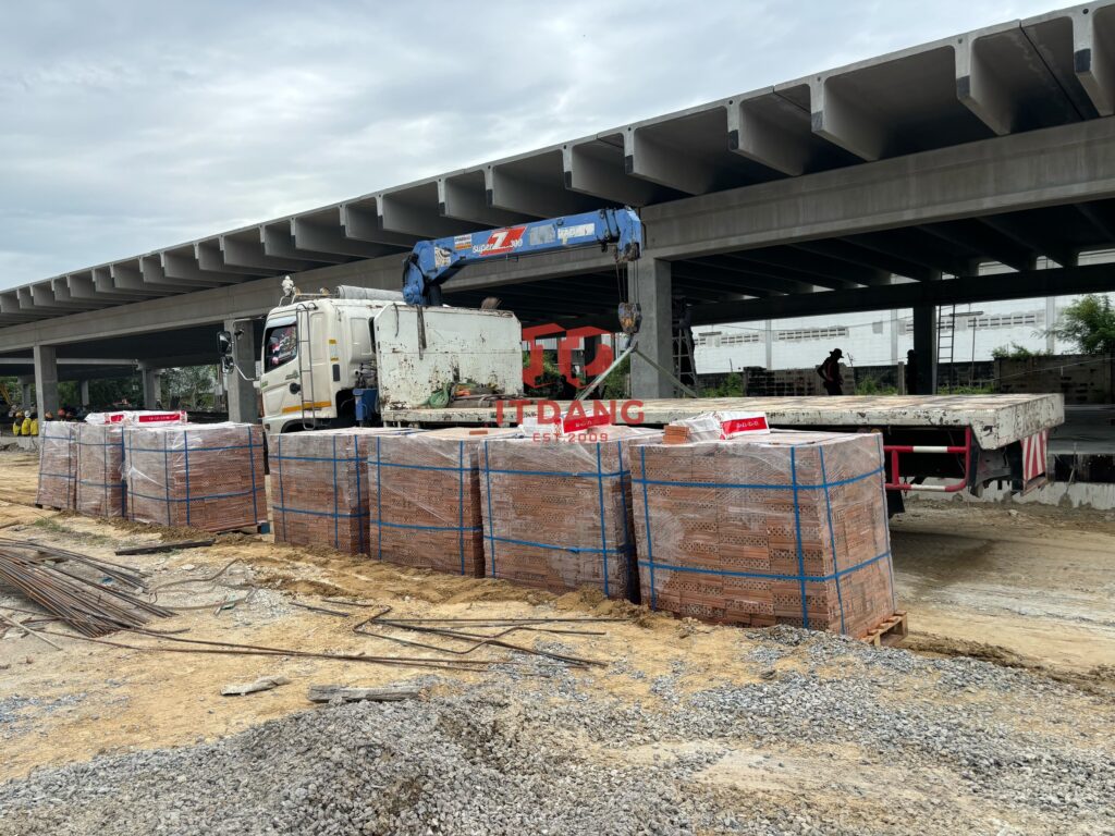 จัดส่งอิฐแดงและวัสดุก่อสร้างคุณภาพสูง 