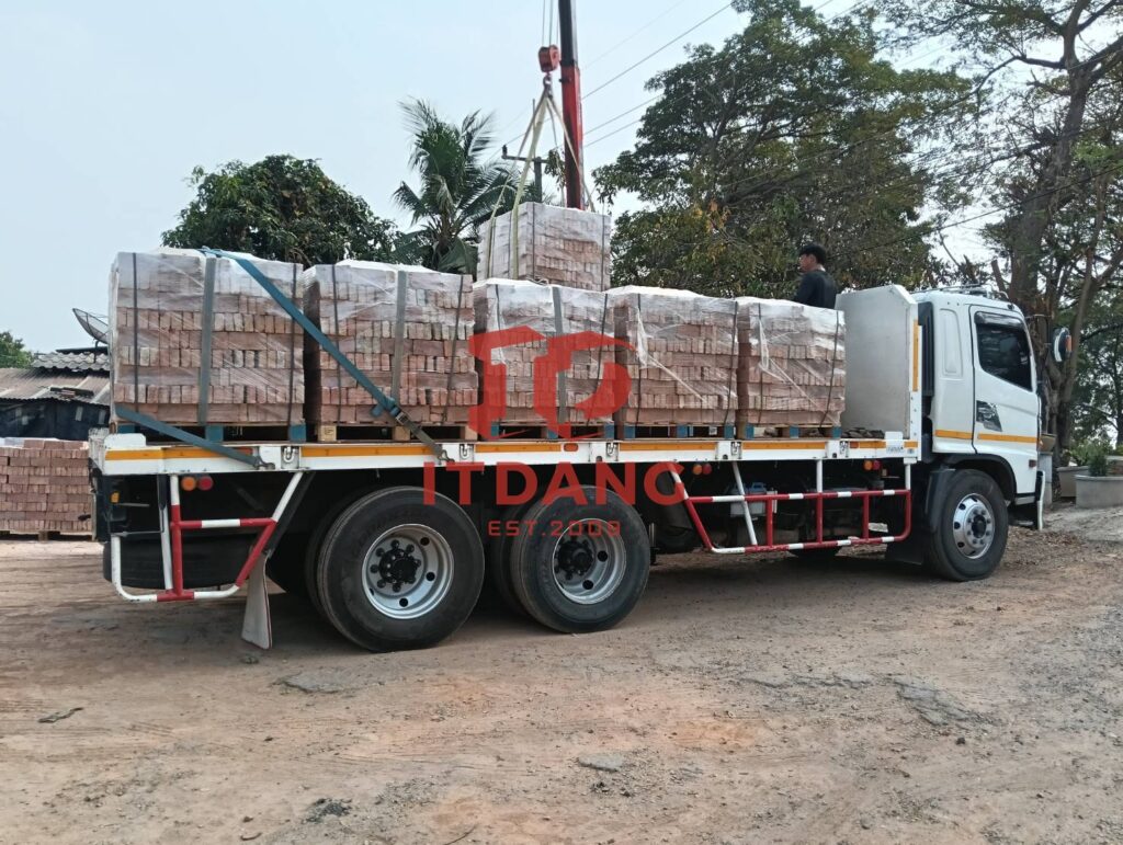 ส่งอิฐแดง