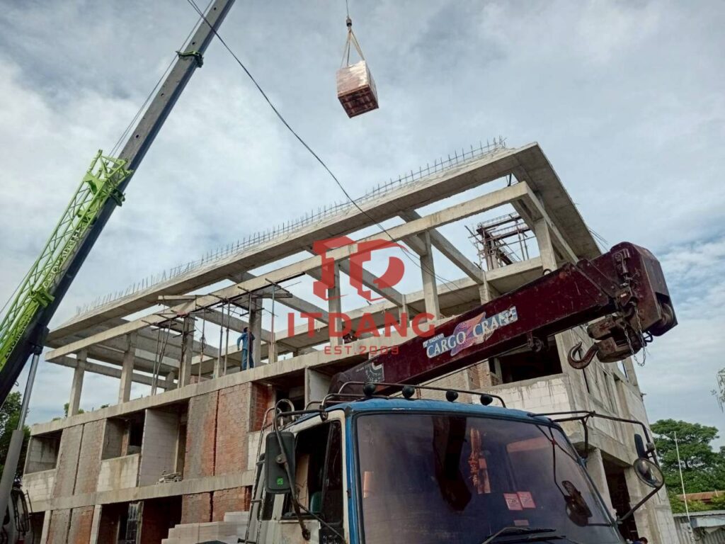 การจัดส่งอิฐแดง1