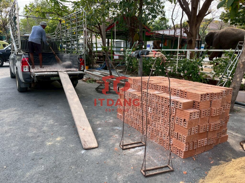 ส่งอิฐแดง