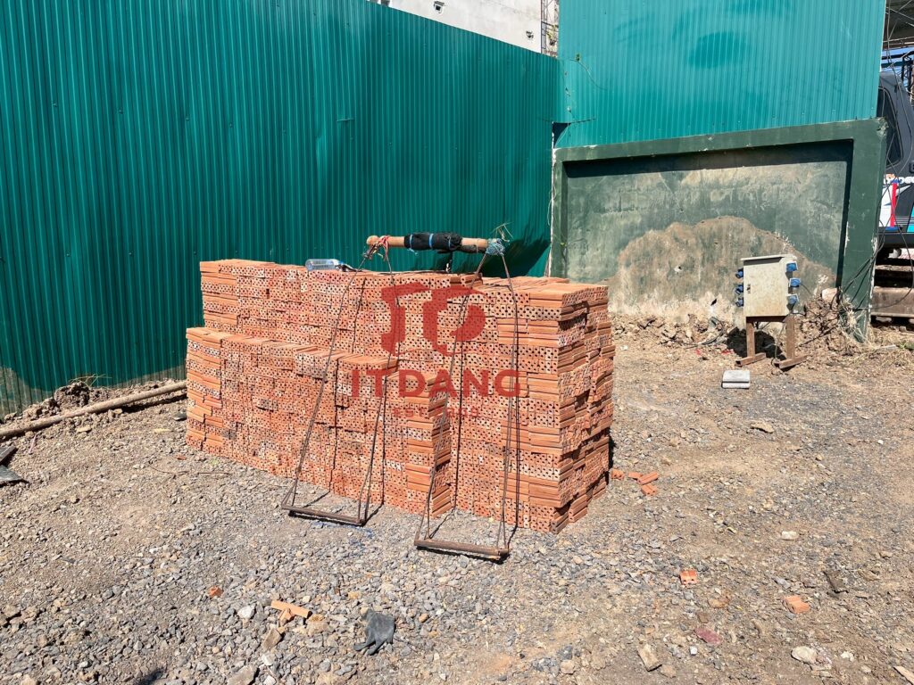 ส่งอิฐแดง