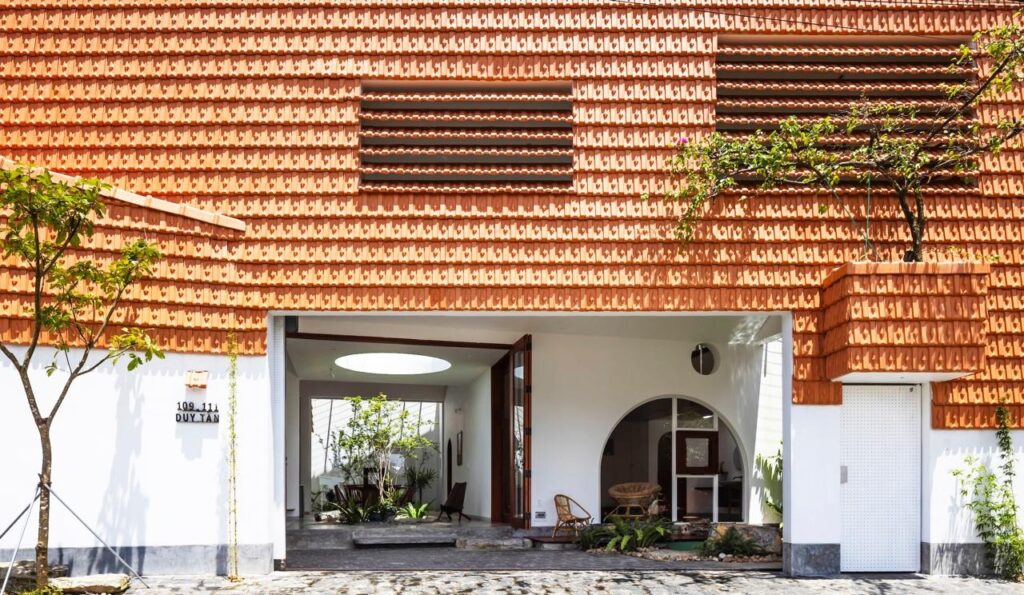 กระเบื้องดินเผาสำเร็จรูปจากเวียดนาม