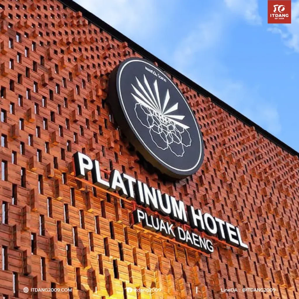 การใช้งาน อิฐแดงหนาโชว์ ทั้งภายในและภายนอกให้คงความสวยงาม ควรใช้ช่างที่มีความชำนาญในการ "เคาะแนว" ให้ตรง