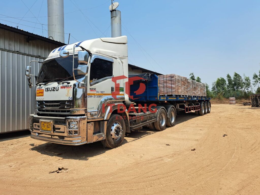 ขนส่งอิฐแดง