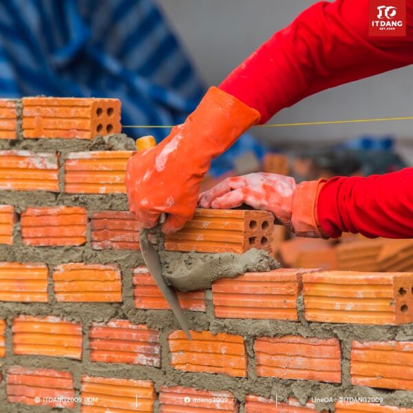 อิฐแดง 2 รู และ 4 รู ขนาดเล็ก กำลังจะหายไปจากตลาดจริงหรือ? เจาะลึกเหตุผลที่ "จิ๋วแต่แจ๋ว" ยังคงอมตะ