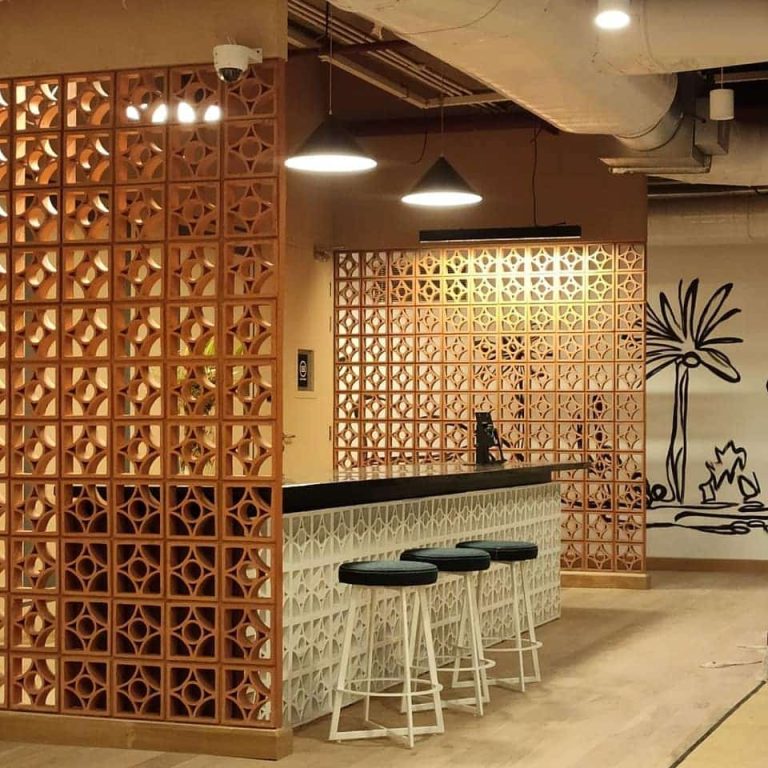 ผนังอิฐแดงช่องลมด้านใน